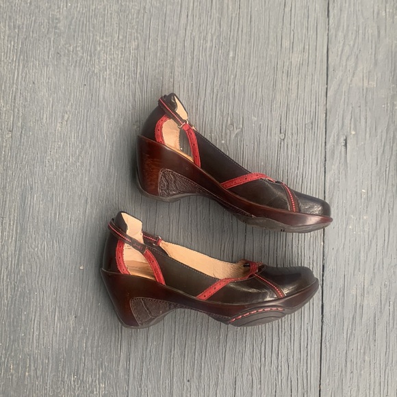 J-41 Adventure On shoes - Picture 10 of 11